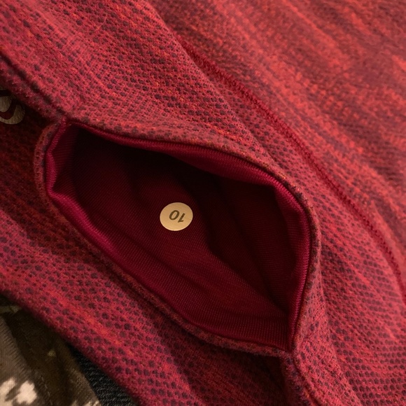Lululemon Maroon Burgundy Leggings w/ Hidden Front Pocket - Picture 3 of 4